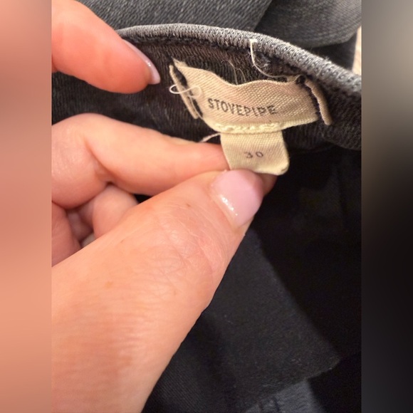 Madewell Stovepipe Jeans in Banberry Wash: Raw-Hem Edition - Size 30 - Picture 9 of 10